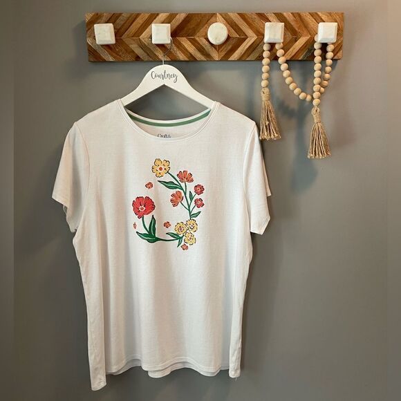 NWOT Crate & Barrow white floral T-shirt size XXL - Picture 3 of 6